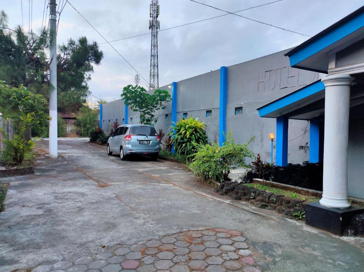 Hotel Dirgantara Parakan  Exteriér fotografie