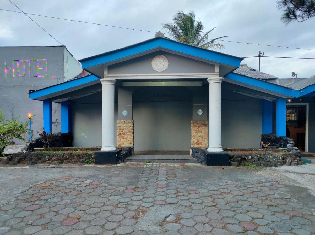 Hotel Dirgantara Parakan  Exteriér fotografie